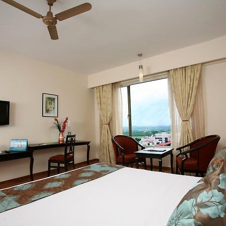 Hotel Oh Biz Premier At Leonia Hyderabad Exterior foto