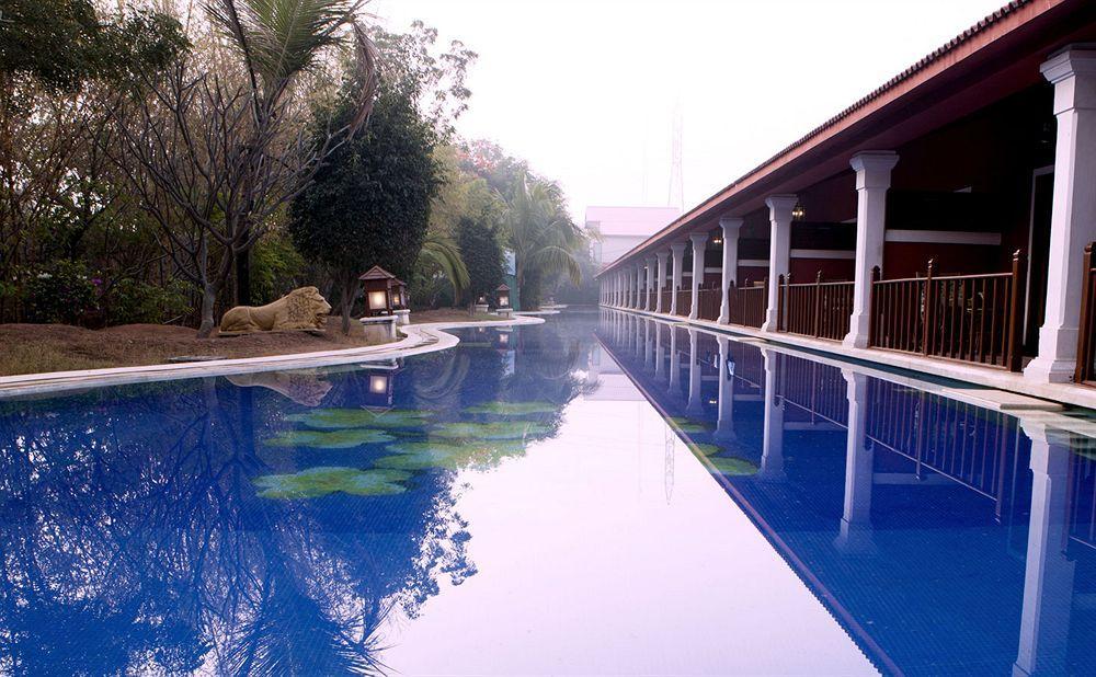 Hotel Oh Biz Premier At Leonia Hyderabad Exterior foto