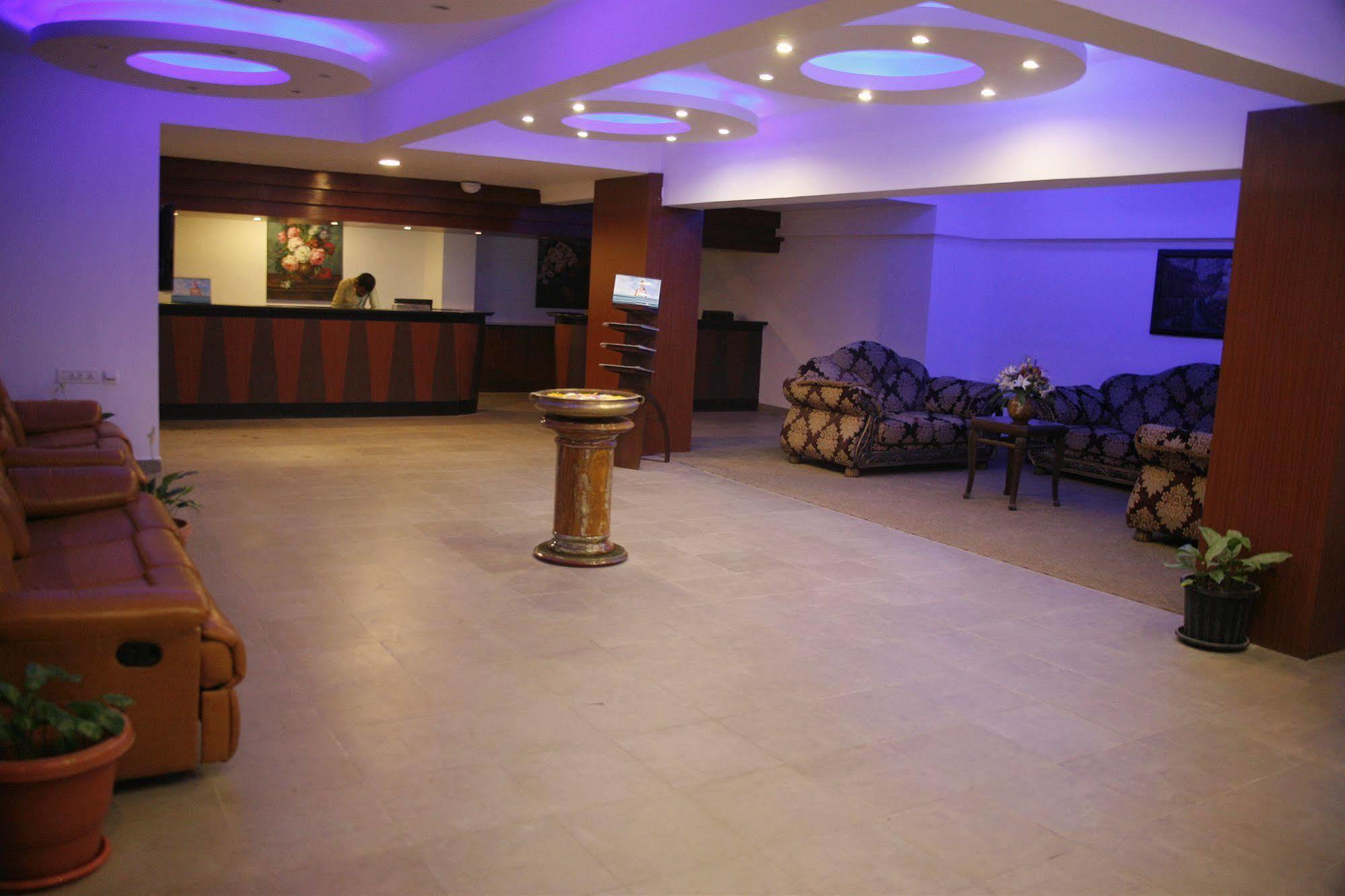 Hotel Oh Biz Premier At Leonia Hyderabad Exterior foto